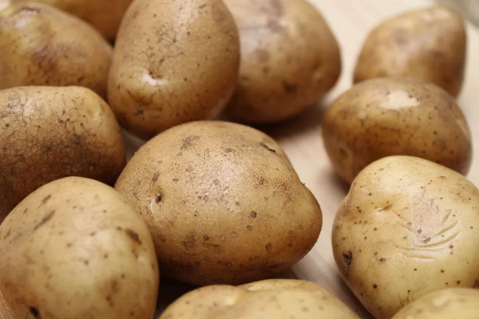 Pommes de terre crues